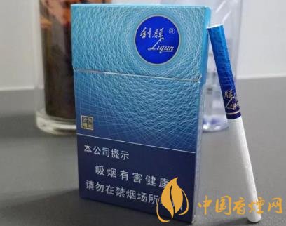 利群休閑系第一款細支高價煙僅僅是官方報價就達到了100元一包！