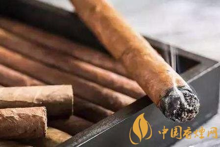 香煙和雪茄有什么不同口感 香煙和雪茄七個區(qū)別！